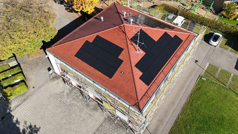 Neue PV-Anlage bei der Feuerwehr in Holzheim