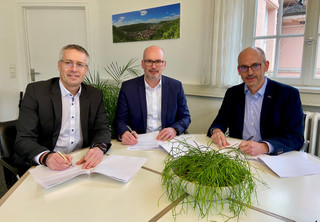 Stadtwerke sichern sich Beteiligungschance an Wind- und PV-Projekten